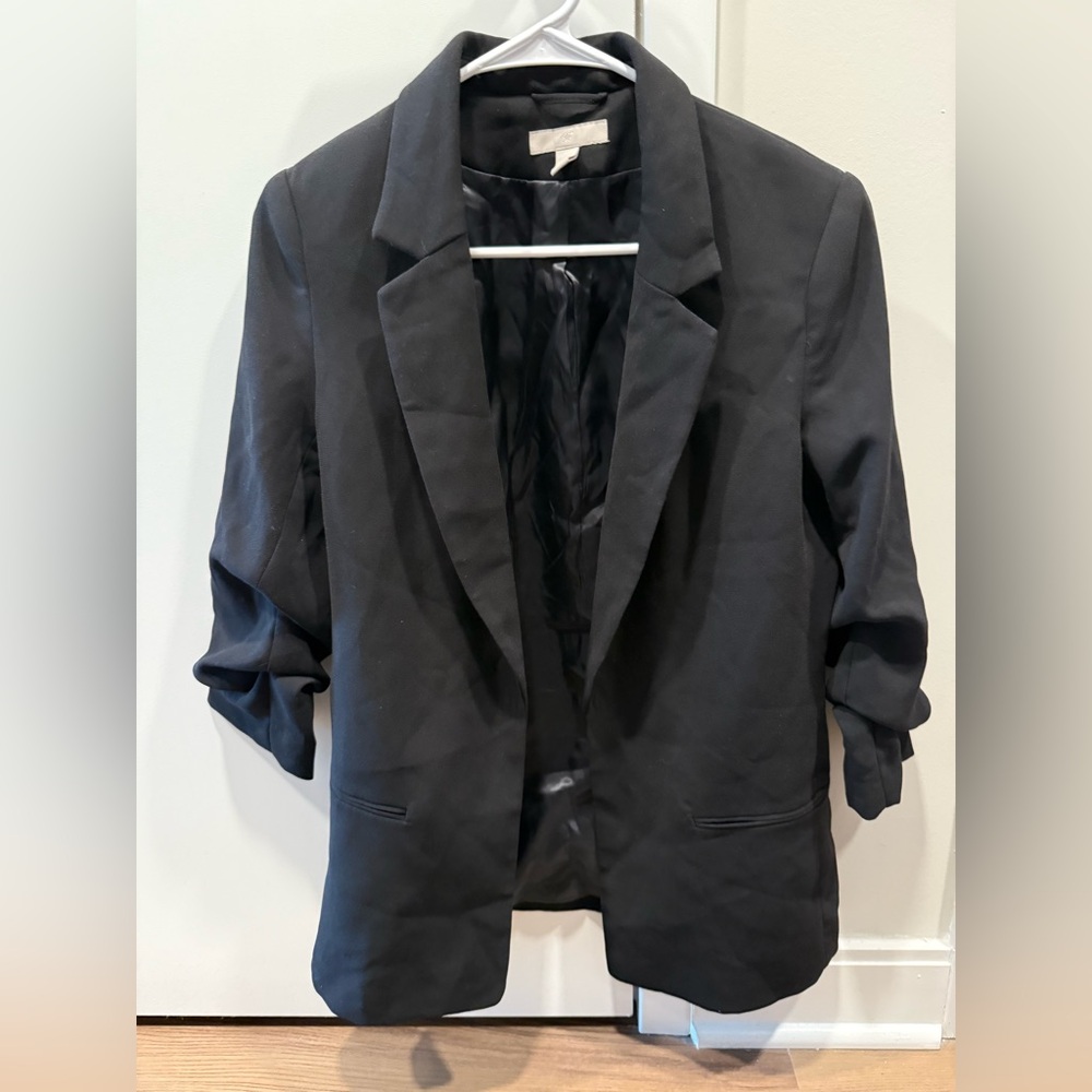 H&M blazer with padded shoulders in black